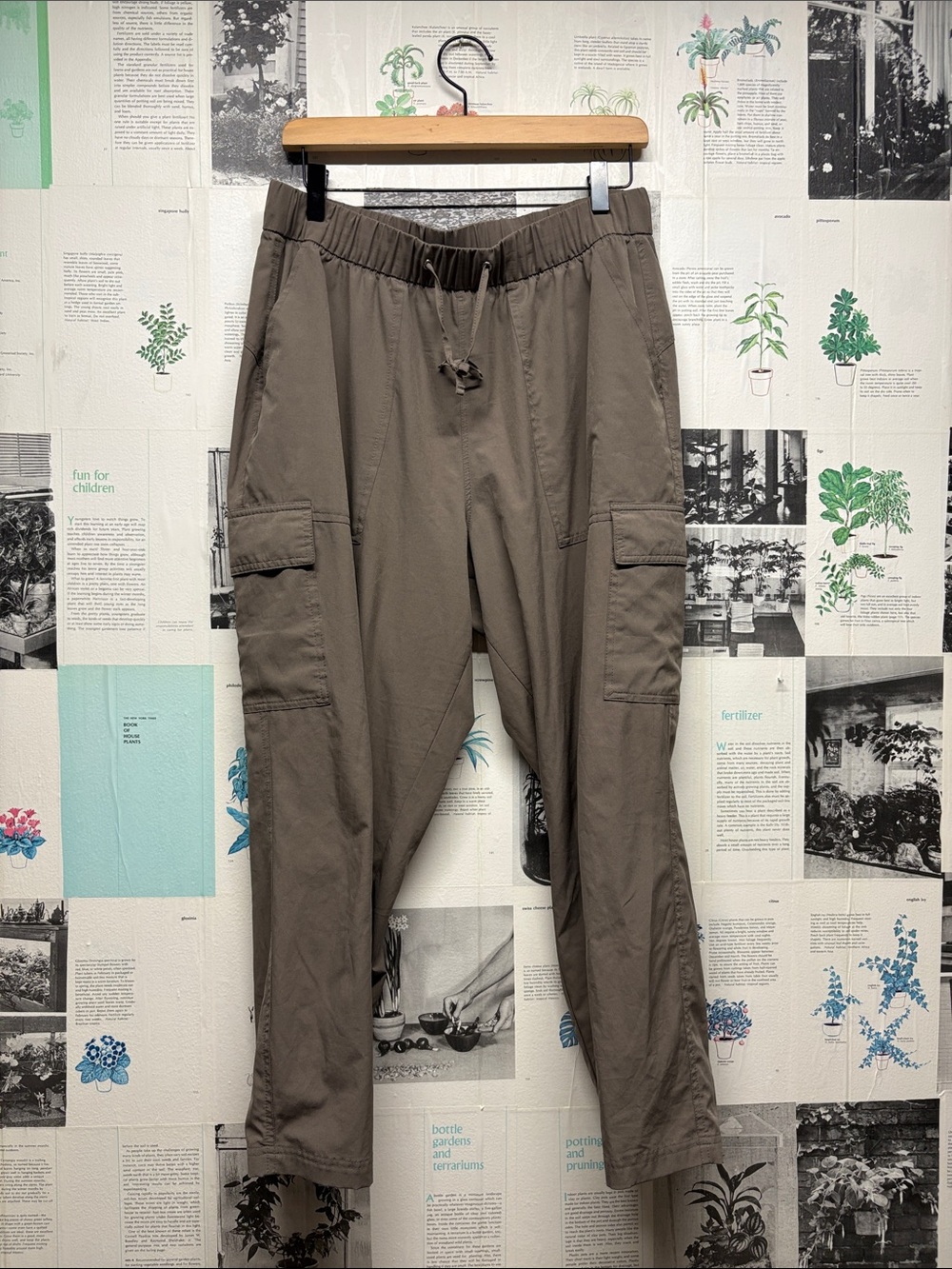 Old Navy Olive Cargo Jogger Pants with Drawstring